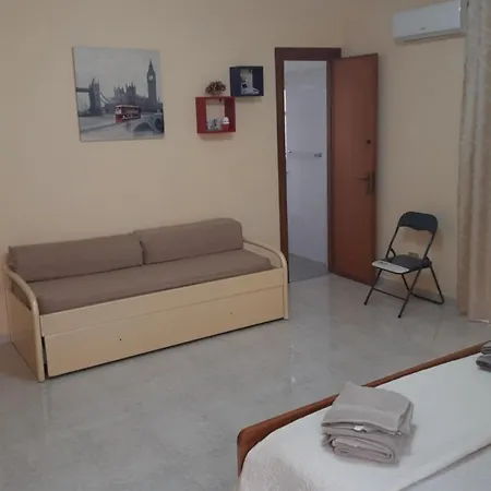 Makella Vendégház Marineo